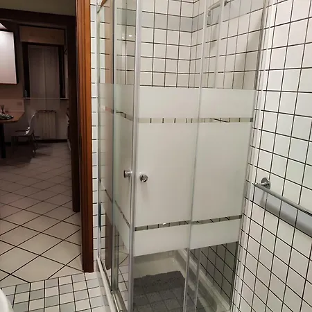 Bg Airport Milhouse Apartment
